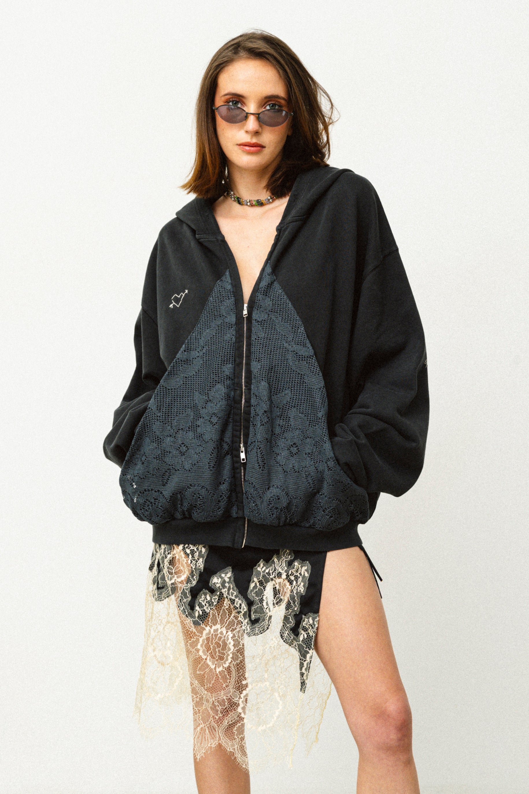 BRODERIE ZIP HOODIE