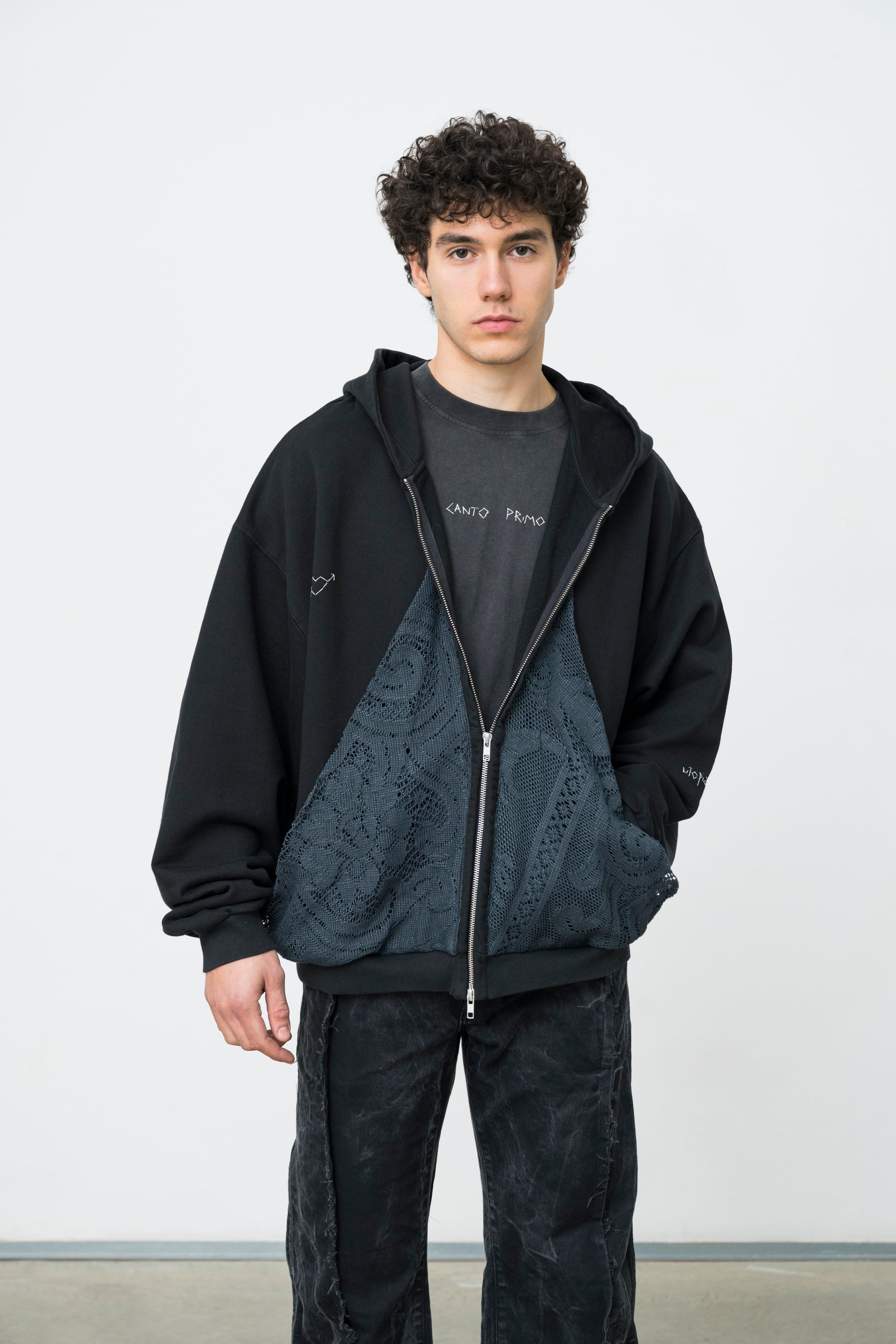 BRODERIE ZIP HOODIE