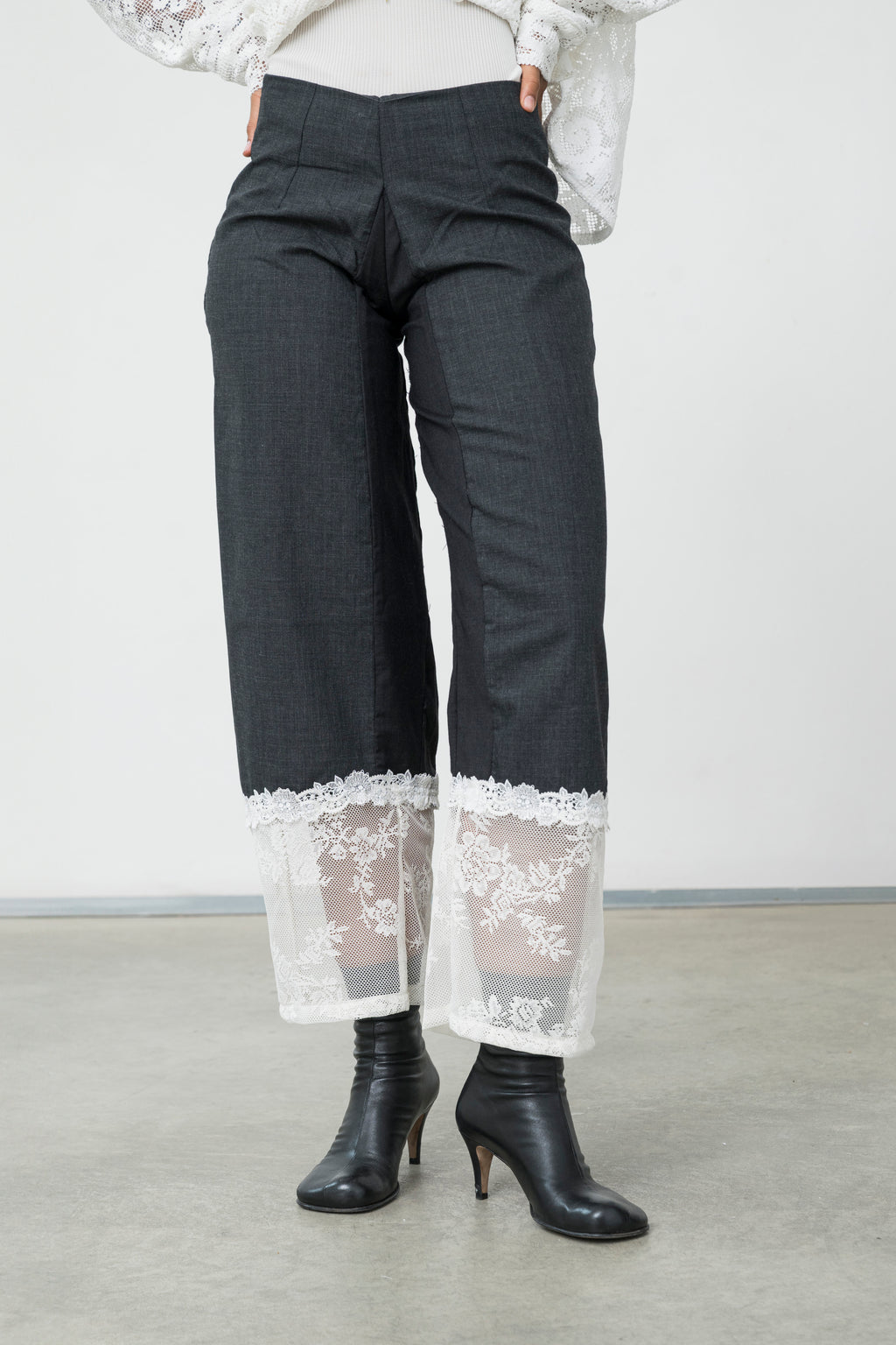 CAPRI LACE PANTS
