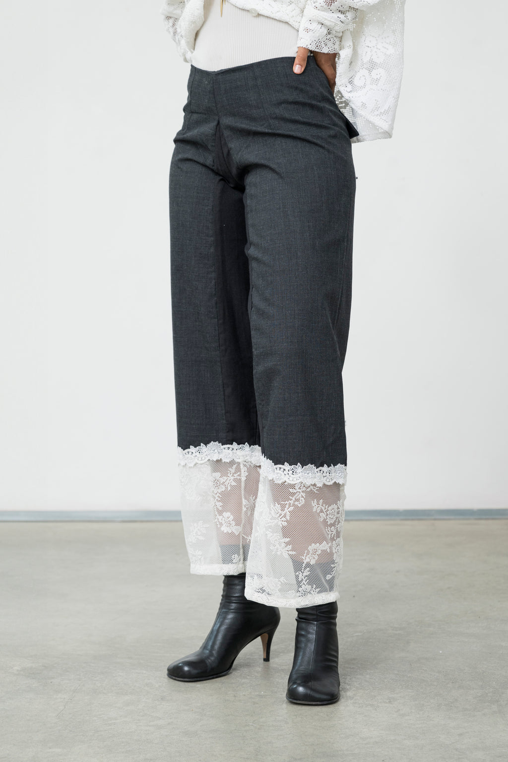 CAPRI LACE PANTS