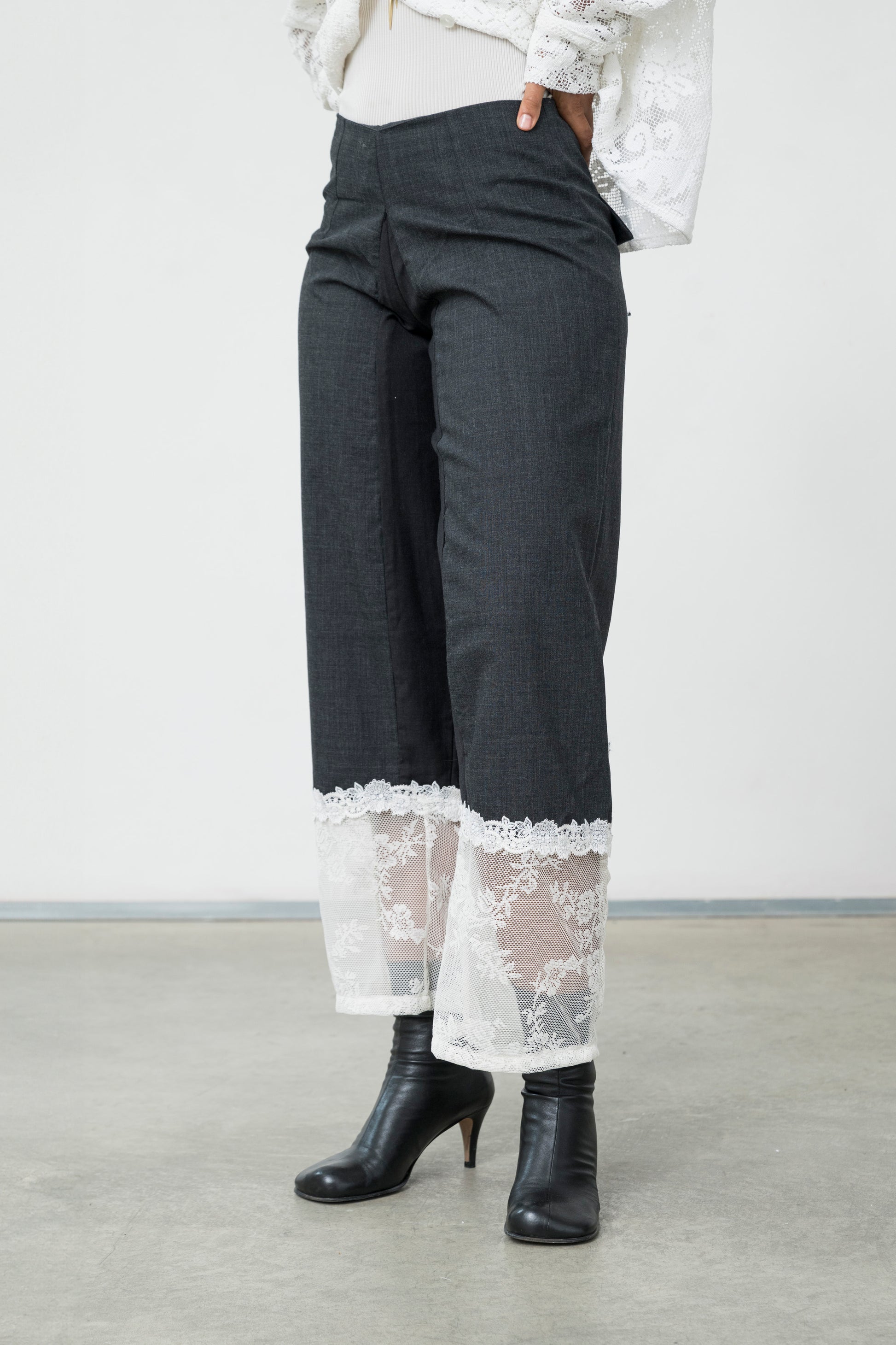 CAPRI LACE PANTS