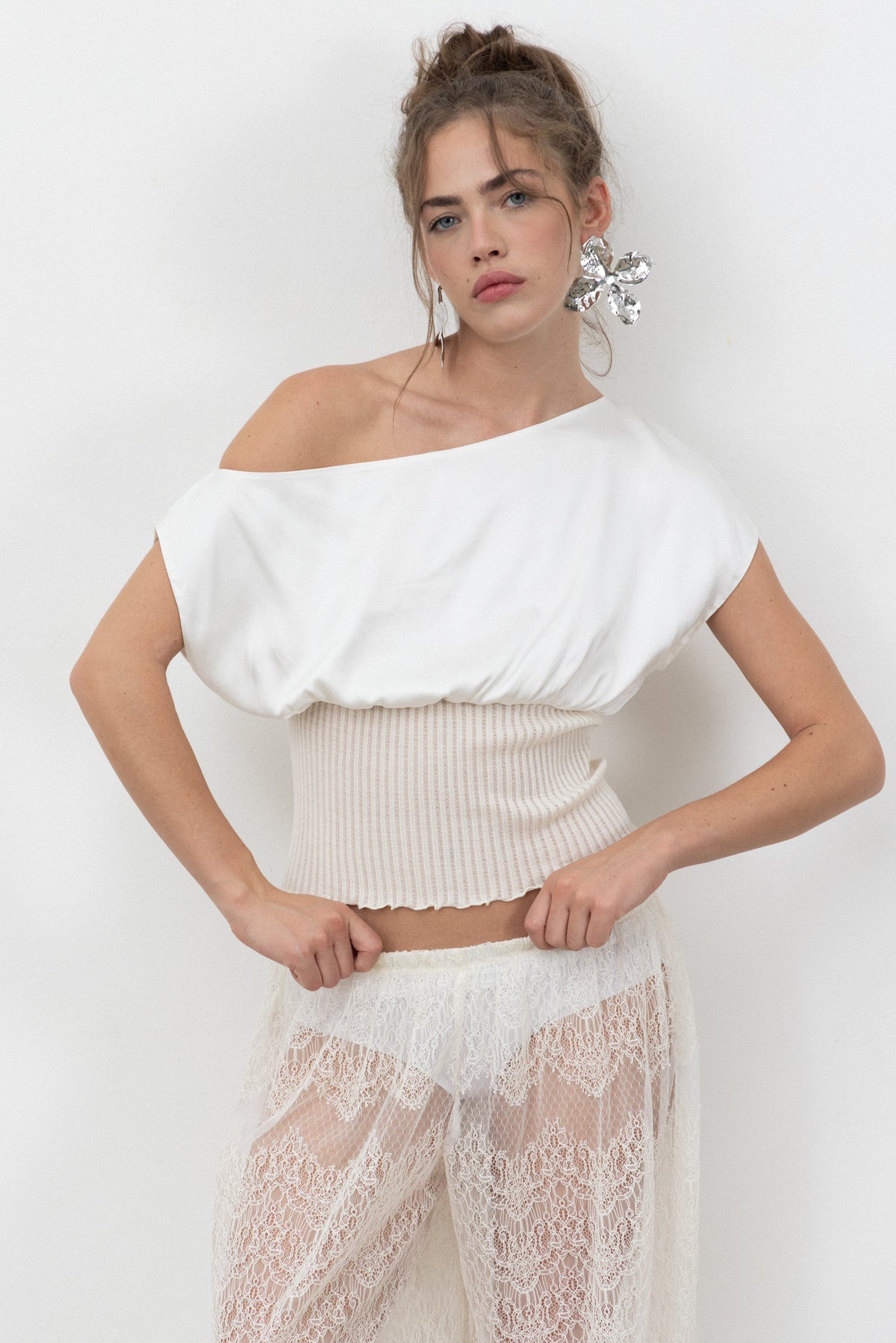 Lux Top, a white satin top with a wide boat neckline and ivory cotton rib waistband, front view, Oscalito x Canto Primo