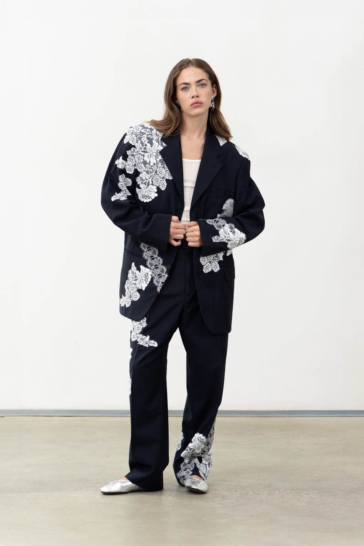 Allegoria Blazer, a navy wool blazer with white lace appliqués, worn as a suit, Oscalito x Canto Primo